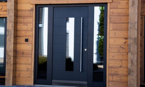 Drzwi aluminiowe: jak uniknąć przemarzania na progu i ościeżnicy?